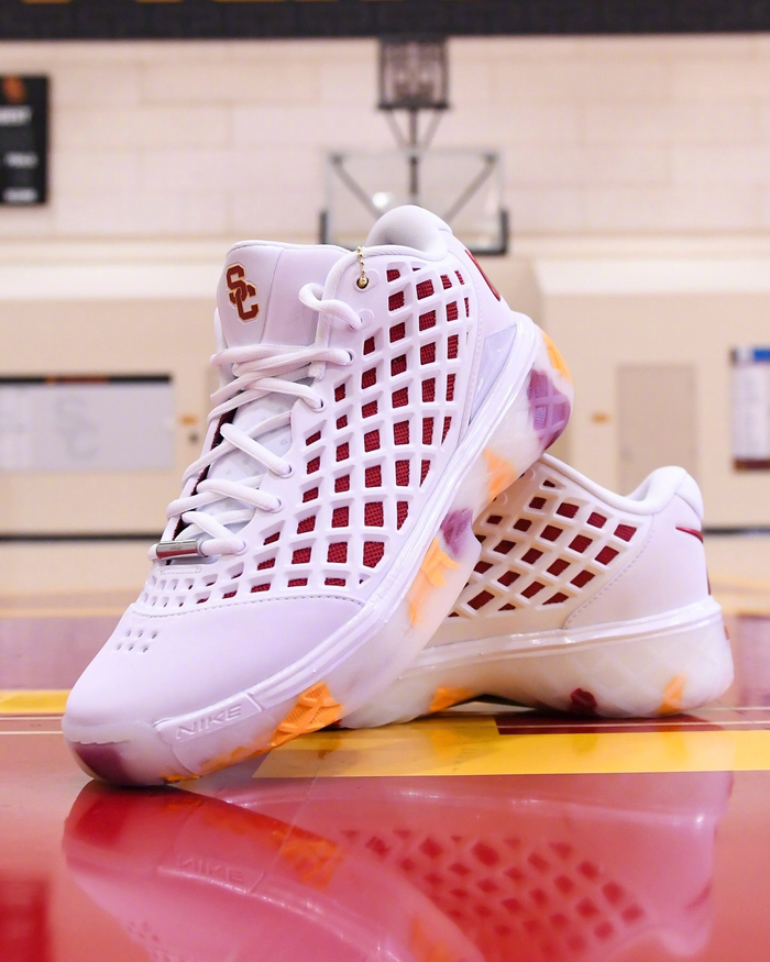 南加大女篮球员获多品牌球鞋赞助引热议