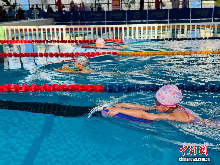 西宁市正式启动青少年冬季冰雪健身季，推动冰