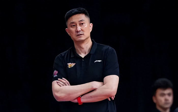广东引援风波：杜锋否认引援，拉科塞维奇自宣